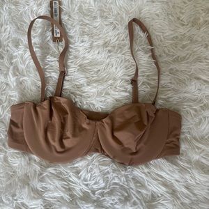 NWT Skims smoothing intimates strapless bra